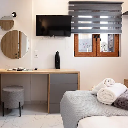 Vila Provillas - ι, ιι & ιιι - Luxury With Private Pool Near Retrymno