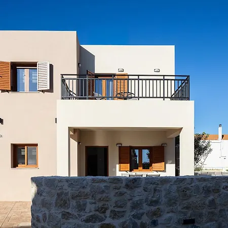 Villa Provillas - ι, ιι & ιιι - Luxury With Private Pool Near Retrymno *