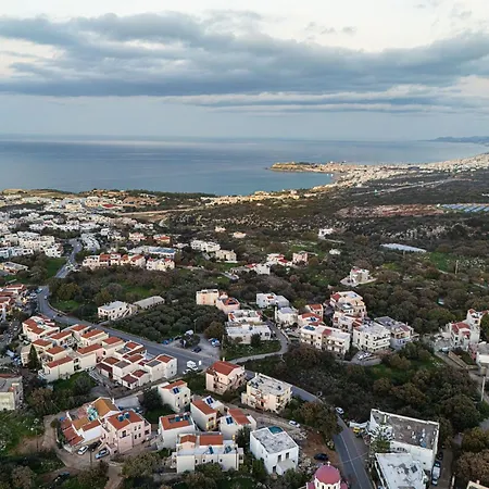 Villa Provillas - ι, ιι & ιιι - Luxury With Private Pool Near Retrymno *