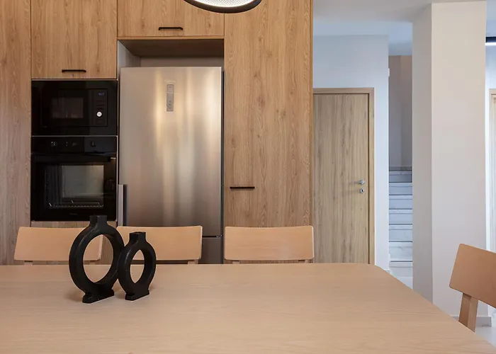 Provillas - ι, ιι & ιιι - Luxury With Private Pool Near Retrymno *