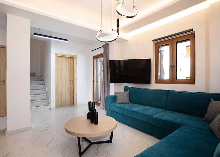 Villa Provillas - ι, ιι & ιιι - Luxury With Private Pool Near Retrymno *