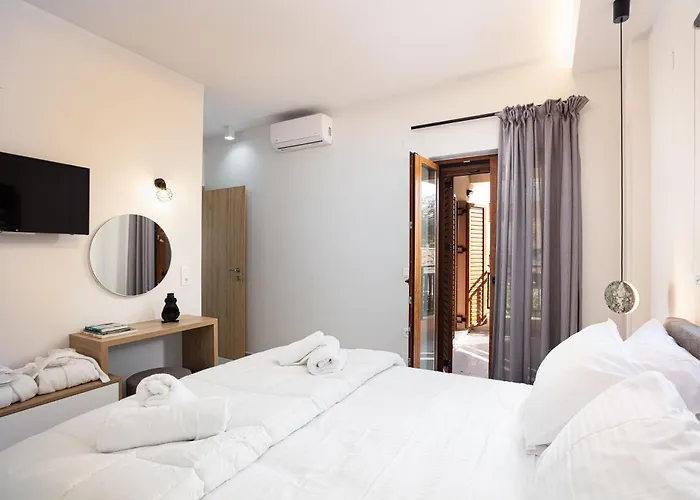 Villa Provillas - ι, ιι & ιιι - Luxury With Private Pool Near Retrymno Rethymno (Crete)