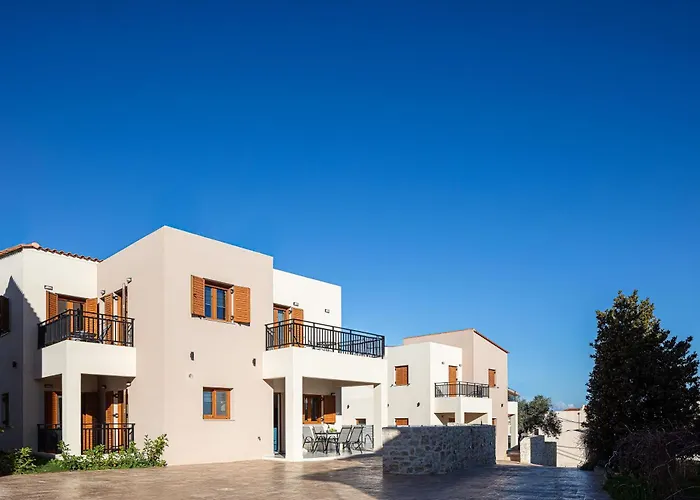 Provillas - ι, ιι & ιιι - Luxury With Private Pool Near Retrymno
