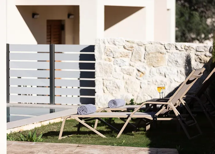 Provillas - ι, ιι & ιιι - Luxury With Private Pool Near Retrymno Villa *