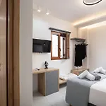 Villa Provillas - ι, ιι & ιιι - Luxury With Private Pool Near Retrymno